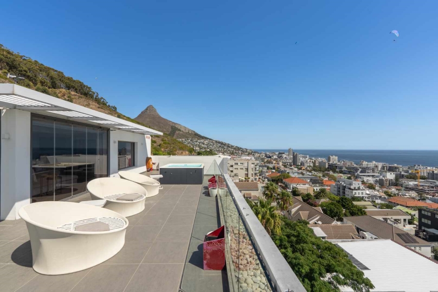 3 Bedroom Property for Sale in Sea Point Western Cape